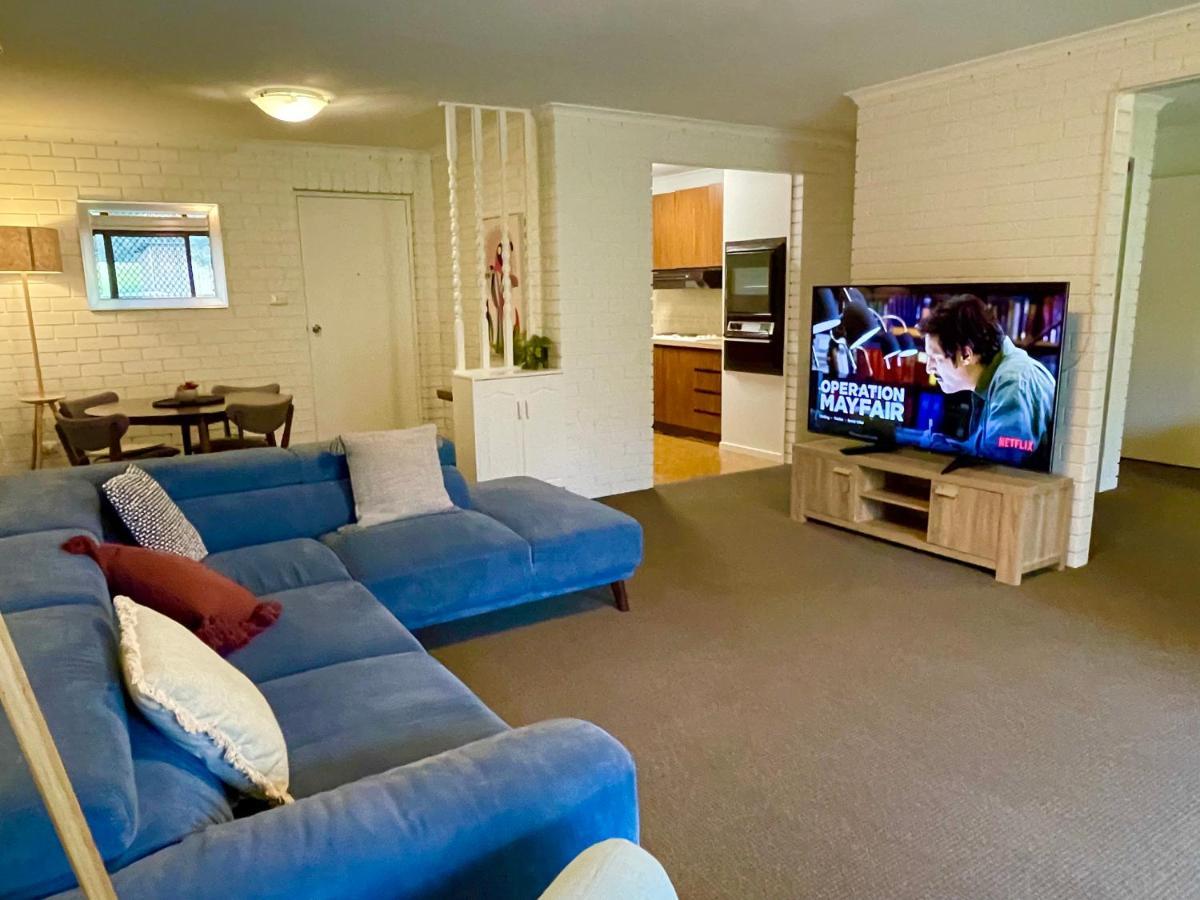 “Riverbank Retreat” Central Unit On The River Wagga Wagga Luaran gambar